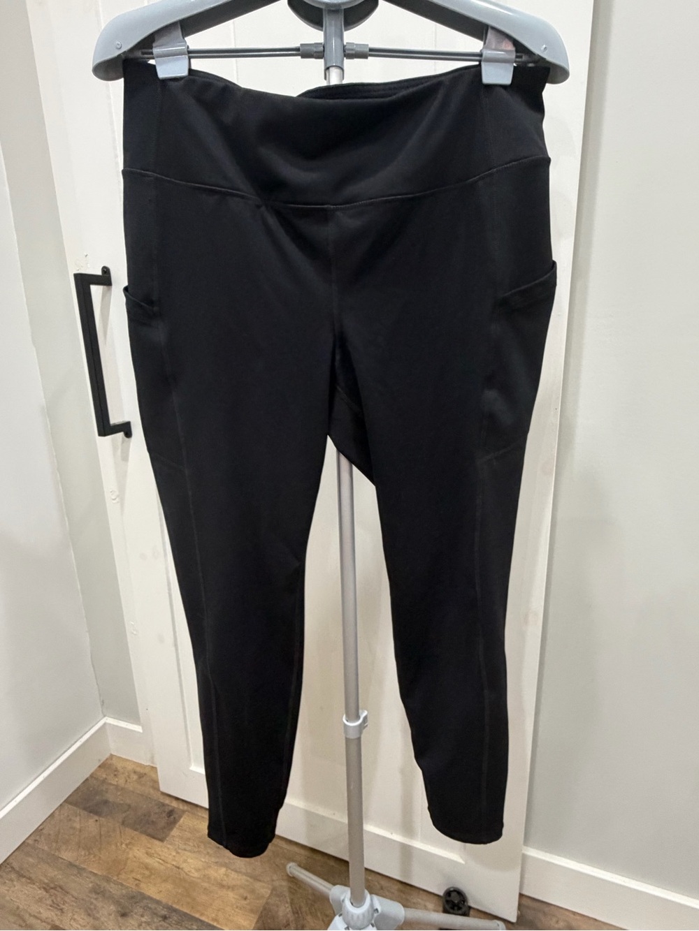 torrid Black Pocket Leggings 2 Active